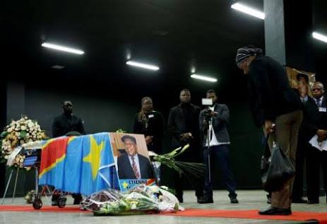 RDC : Un an après la mort d’Étienne Tshisekedi, qui bloque son corps?