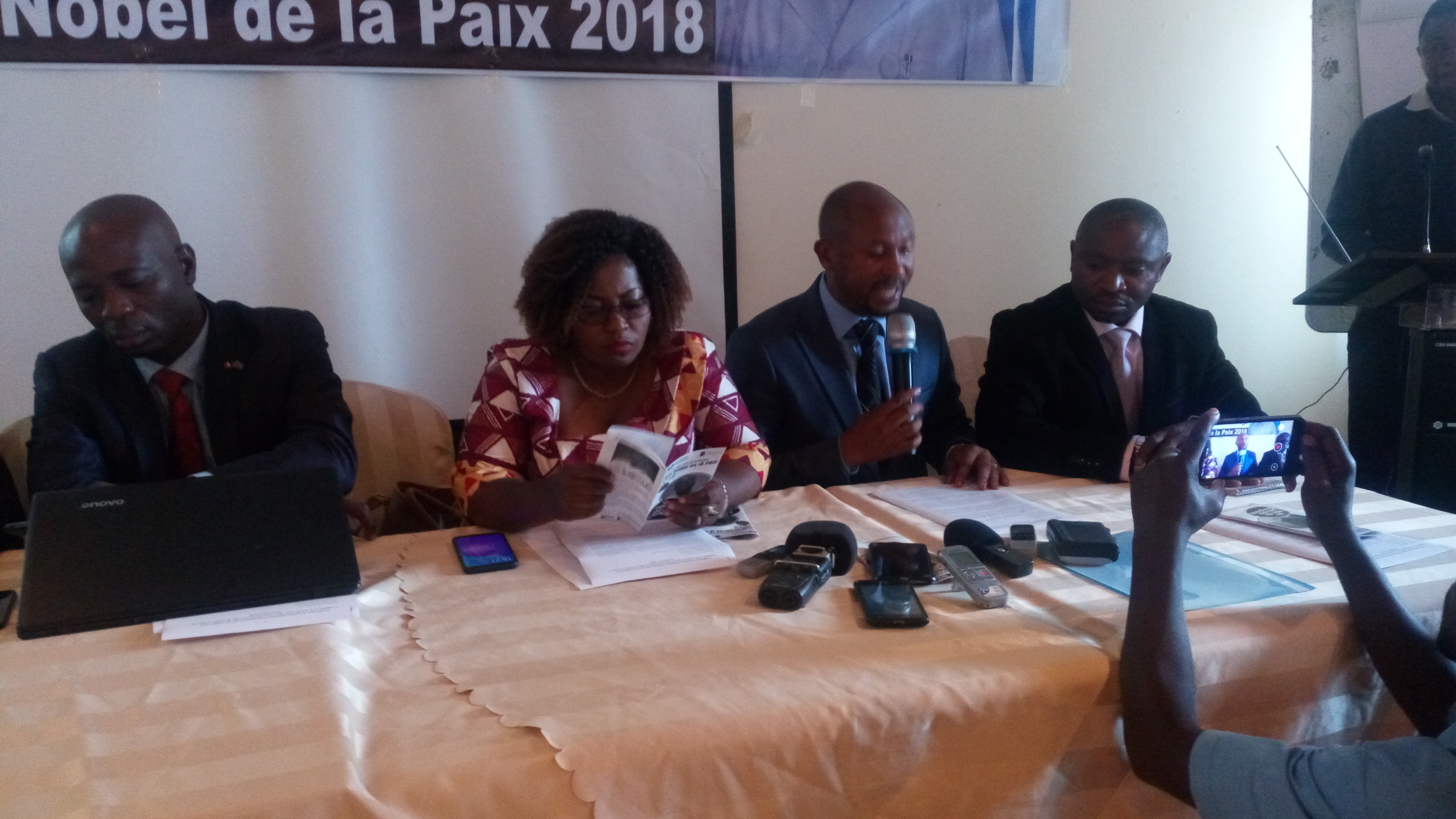 RDC:La dynamique des professeurs félicite Denis Mukwege pour son prix et exigent une transition citoyenne.