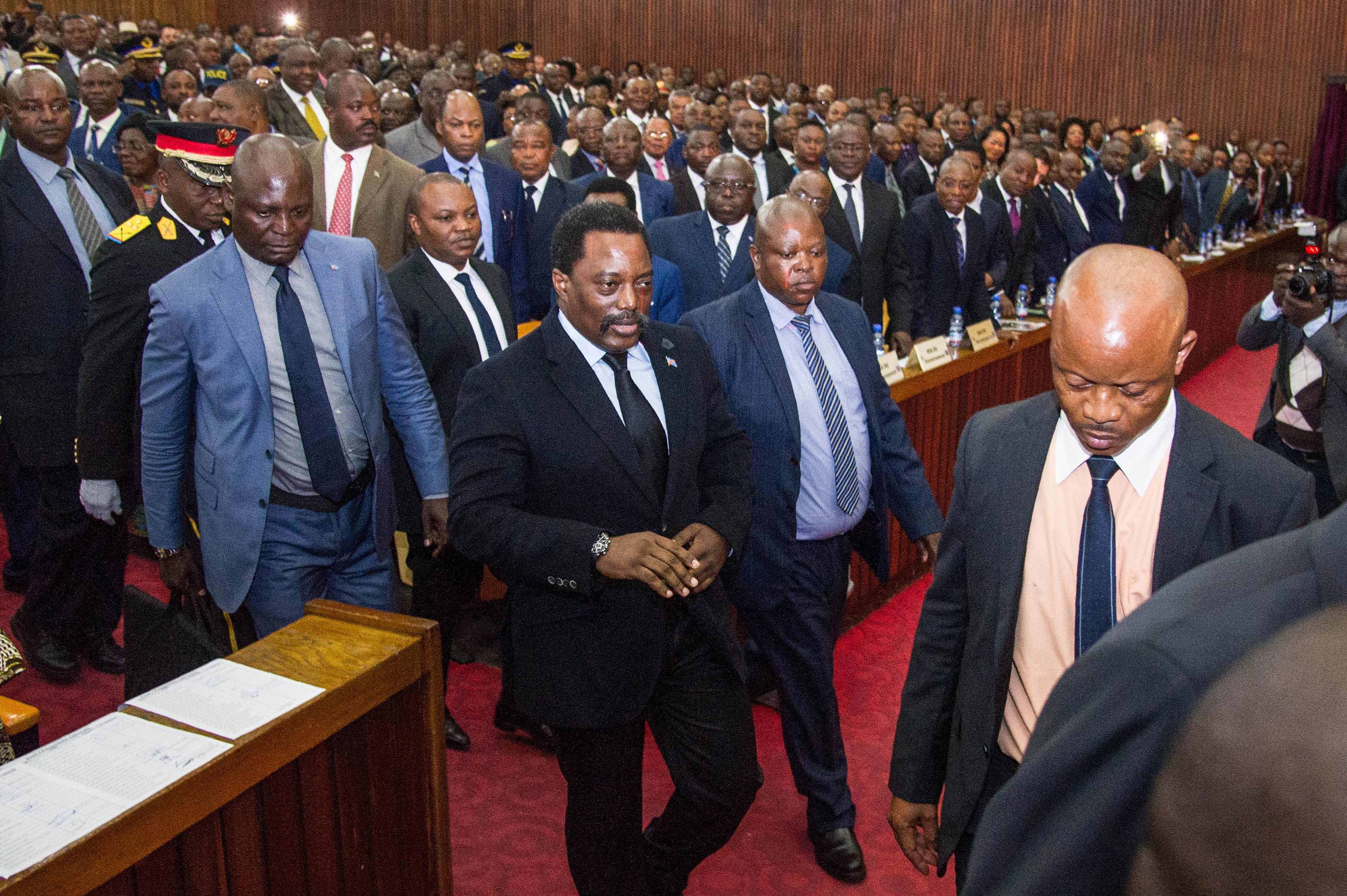 RDC: Tous les élus du FCC autour de Joseph Kabila ce vendredi à Kingakati.