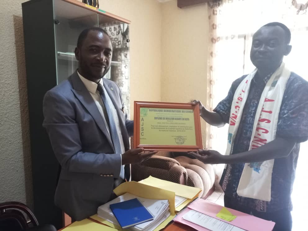 Nord-Kivu : Jean Paul Lumbulumbu plébiscité « meilleur  karateka en Kata» par l’AJSC