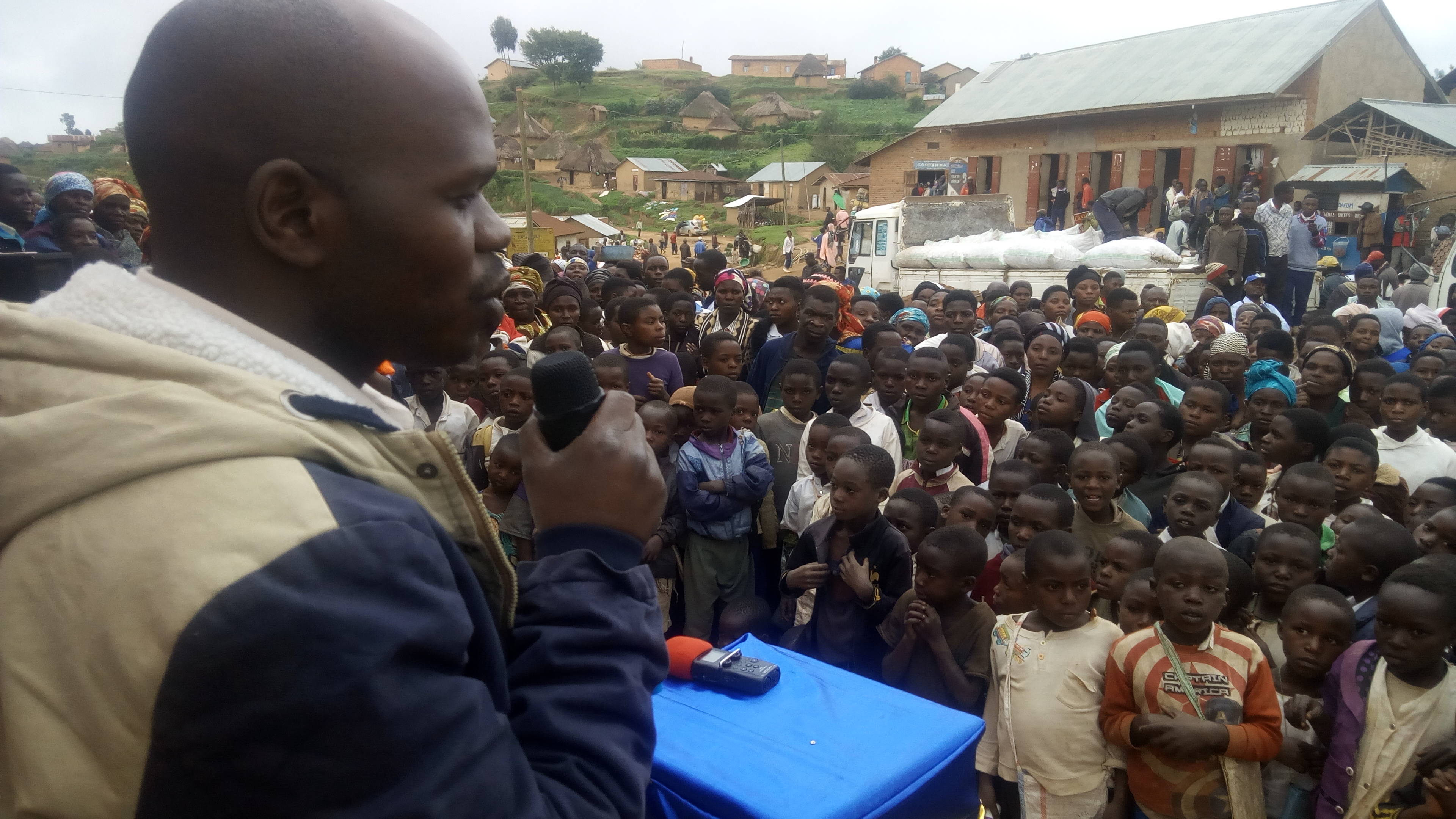 Lubero : « Merci d&rsquo;avoir élu Julien Paluku Kahongya », L&rsquo;honorable Alexandre Muhasa à Bunyakondomi (Nord-Kivu).
