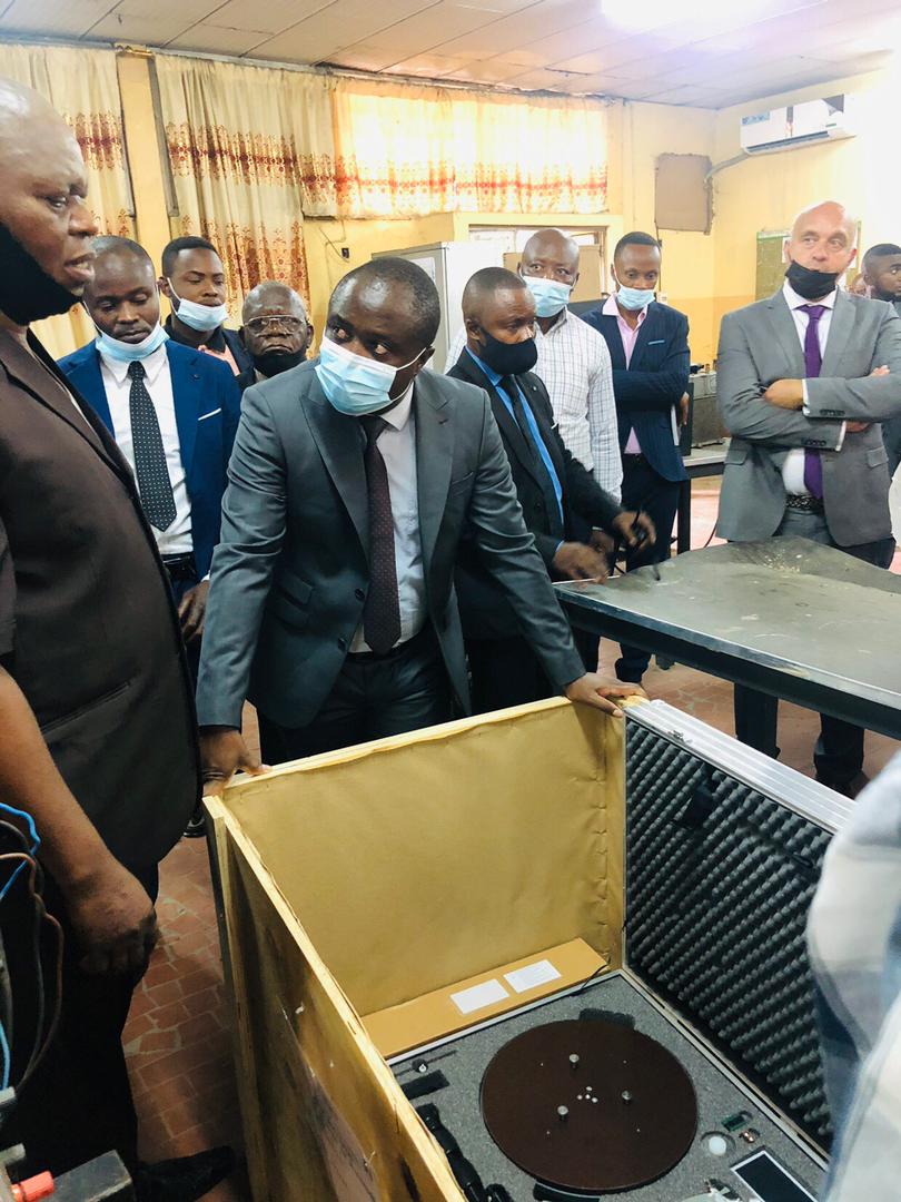 Kinshasa :Le Ministre MUHINDO NZANGI lutte contre les antivaleurs à l&rsquo;ISTA