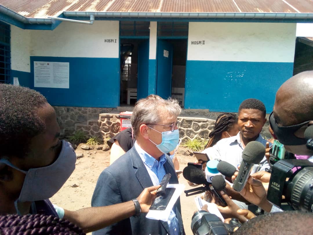 Goma:L&rsquo; ambassadeur du Canada en RDC, Benoît Pierre Larmée visite le centre de santé Murara