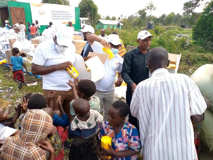 Goma :Les déplacés pygmées de mugunga reçoivent les vivres de la FDNT