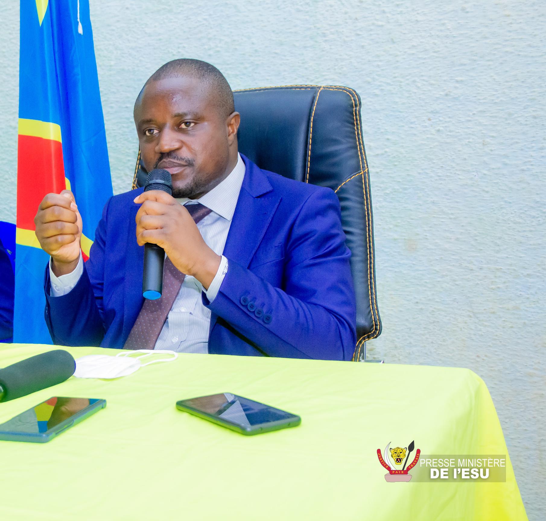 RDC-ESU: Muhindo Nzangi homologue 126 grades d&rsquo;enseignants des institutions privées du pays.