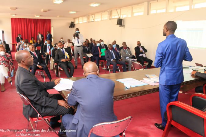 RDC: Le Vice-ministre des affaires étrangères supervise les travaux préparatoires d&rsquo;élaboration du budget dans son secteur.