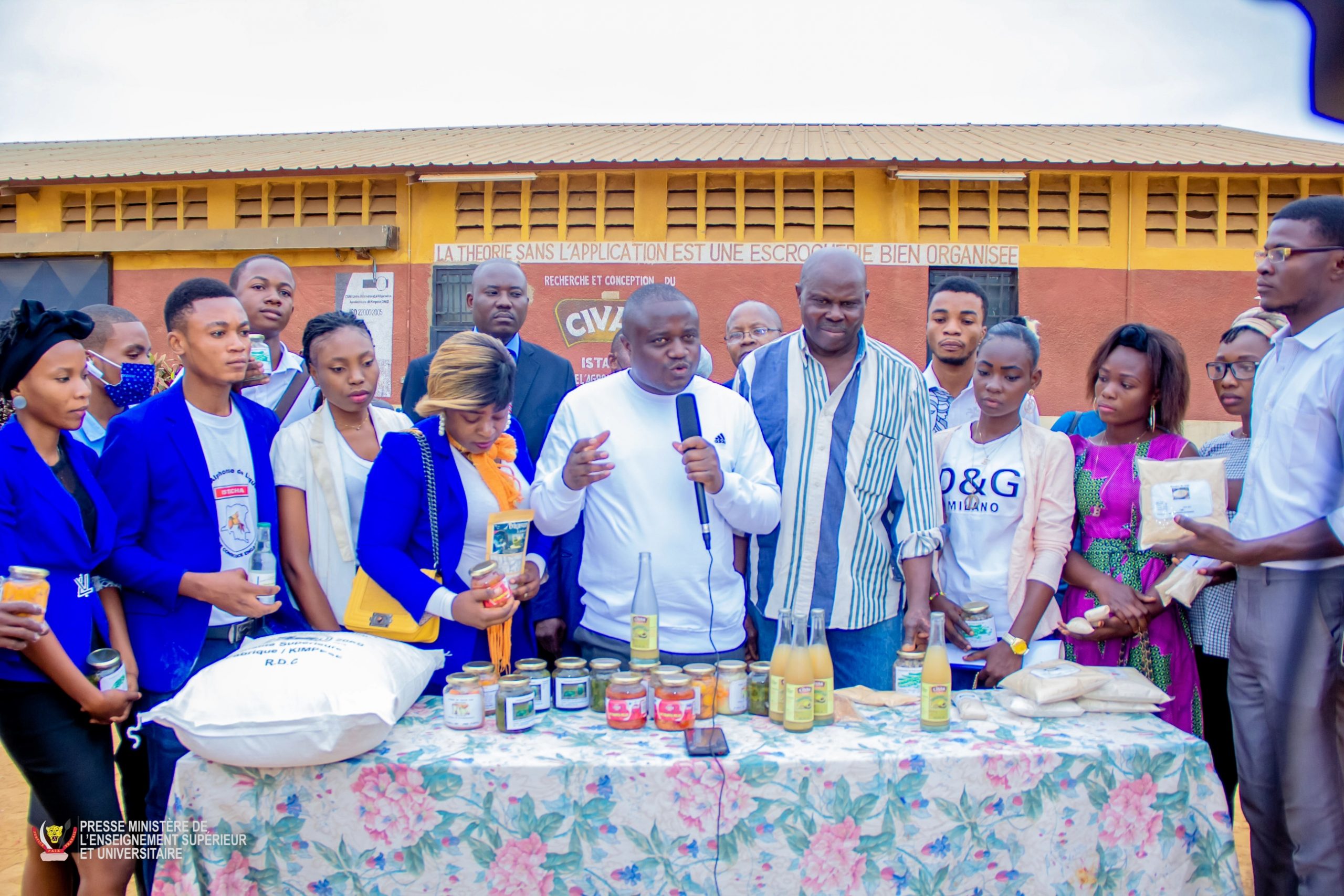 Kongo central: Muhindo Nzangi félicite  les prouesses de l&rsquo;ISTA Kimpese en chimie agro-alimentaire