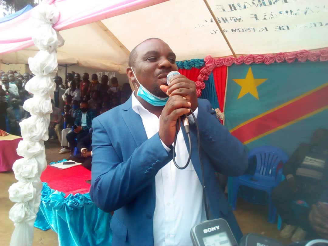 Lubero: Le député provincial  Musavuli Kipasa satisfait de la réhabilitation du pont Ndihira à kitsombiro.