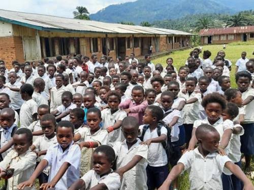 RDC :  La France appuie l&rsquo;éducation par un financement  de 700. 000 € pour  15 écoles au Nord-Kivu.