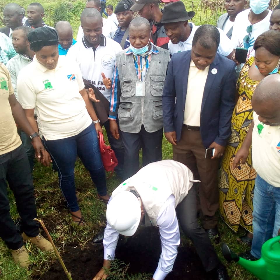 Nord-Kivu: WWF célèbre la journée nationale de l&rsquo;arbre avec la population et certains élèves en territoire de Nyiragongo