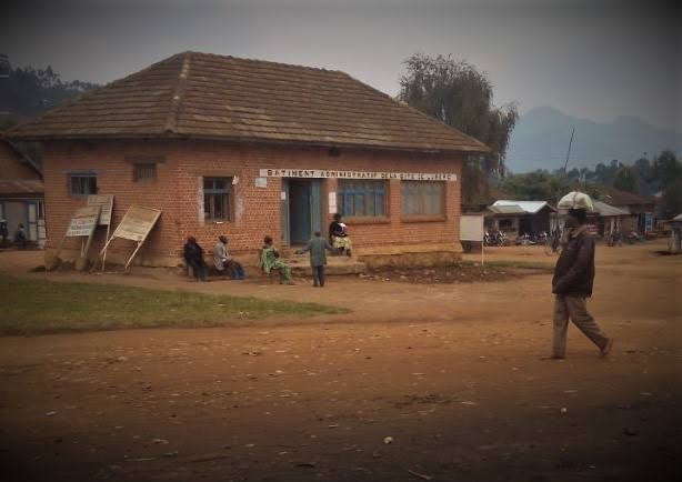 LUBERO : les chefs de cellules sensibilisés dans la maximisation des recettes pour construire les bureaux brûlés à kirumba.
