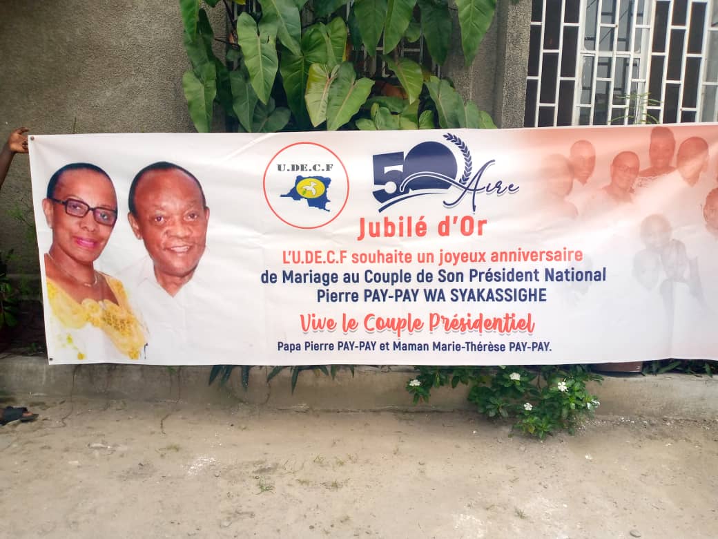 Goma: 50 ans de mariage du couple Marie et Pay Pay, le Kyaghanda salue la persévérance et la fidélité des mariés.