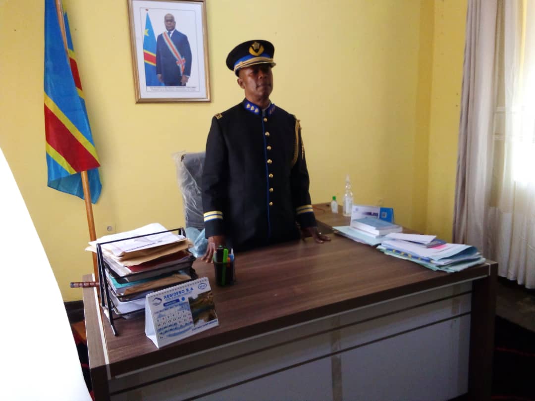 Butembo : le commissaire supérieur Polo Ngoma préside sa première parade après sa titularisation comme commandant de la PNC.