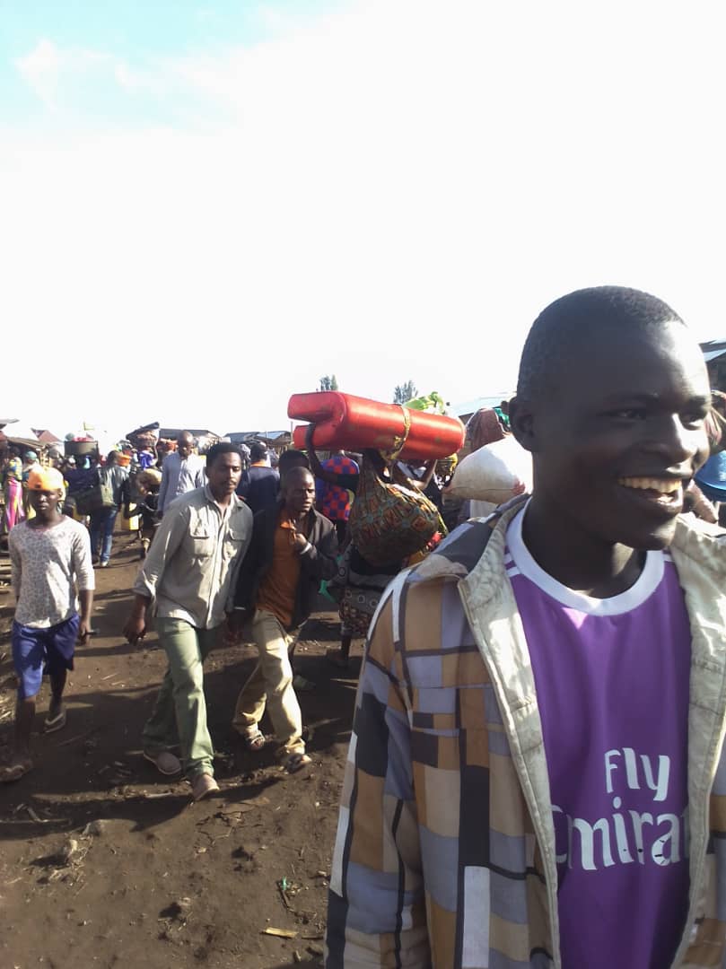 Rutshuru: un déplacement massif  de la population signalé  à Chanzu et Runyonyi.