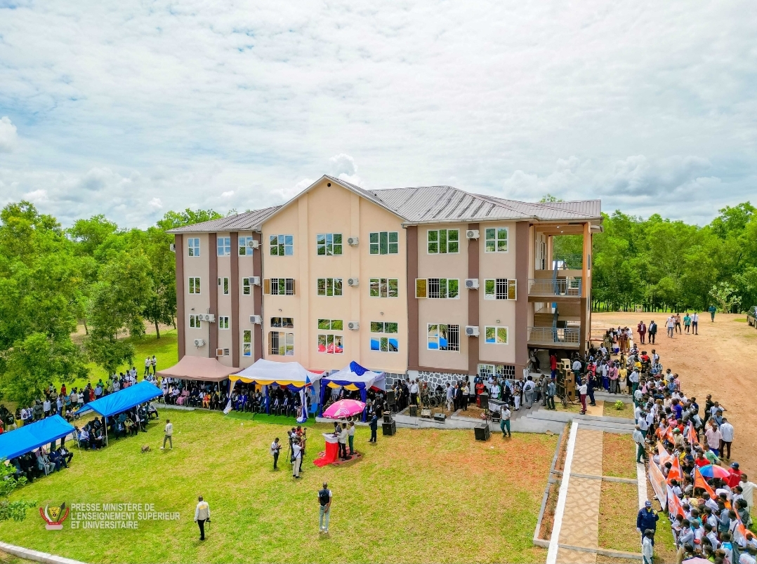 Boma : Muhindo Nzangi inaugure le nouveau bâtiment de la faculté de médecine