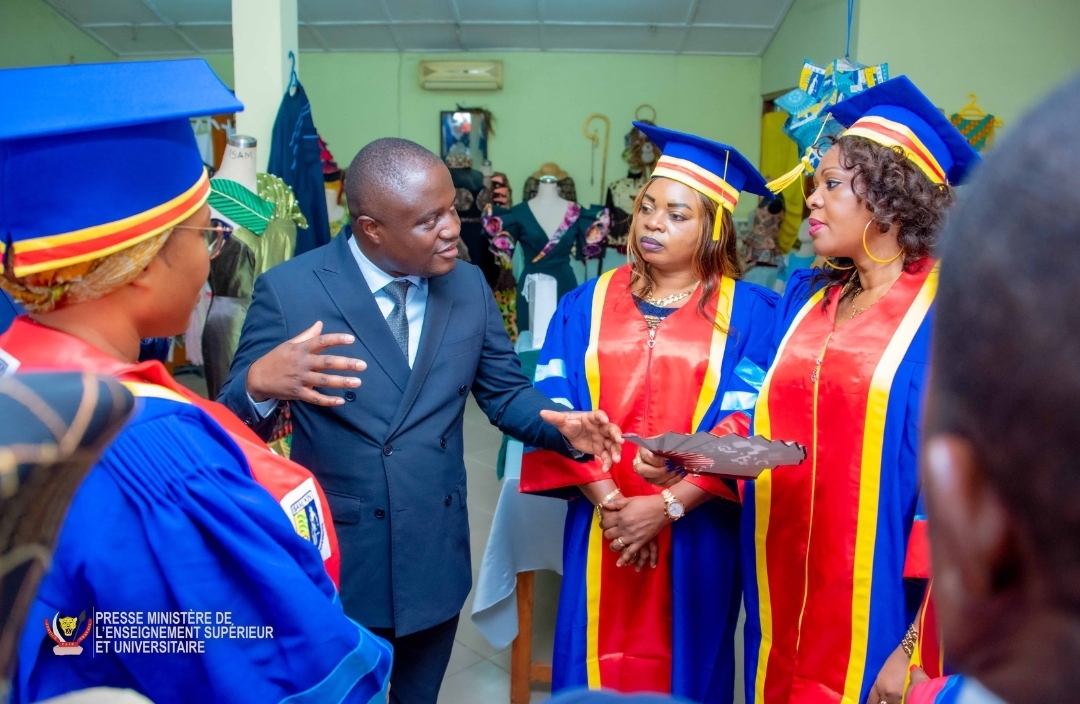 ESU: le ministre de tutelle s’engage à accroître le nombre de femmes professeures en RDC