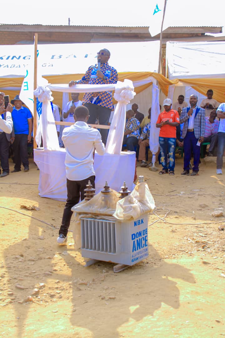 Lubero : Le député national Maombi Katsongo Sosthène dote à la population de Kanyabayonga d&rsquo;un transformateur pour renforcer le système local de distribution électrique