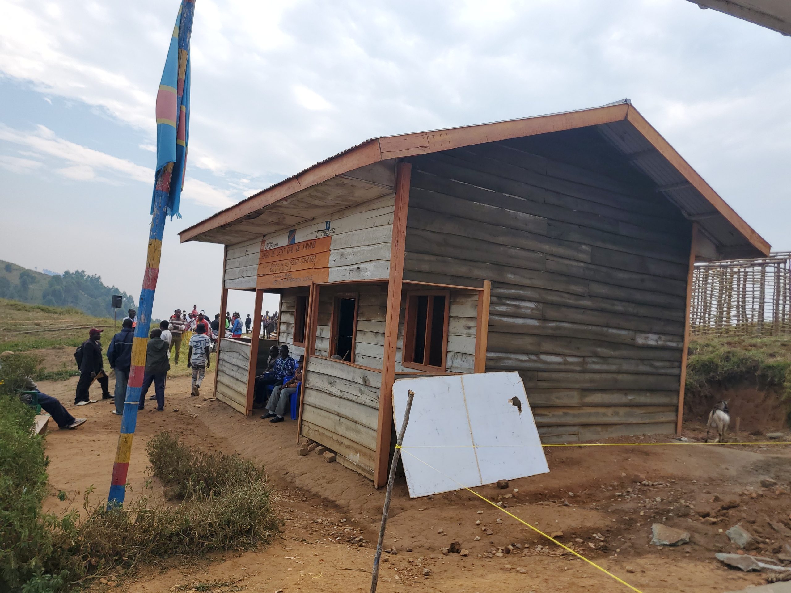 Lubero : La population de Kamandi-Buhoyo protestent contre l&rsquo;assassinat d&rsquo;un élève par un présumé milicien Maï-maï (Nord-Kivu)