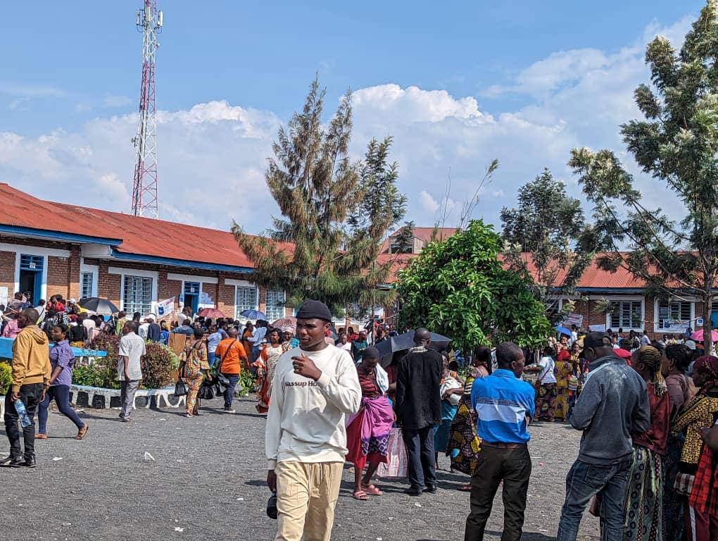 GOMA :  Situation 15h, malgré la lenteur des agents de la CENI , les électeurs attendent toujours