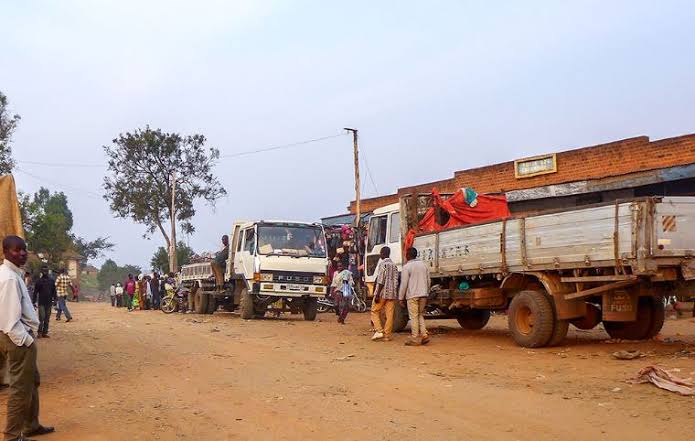 Rutshuru :les  transporteurs  en guerre contre  la surtaxation des produits agricoles par le gouvernement militaire