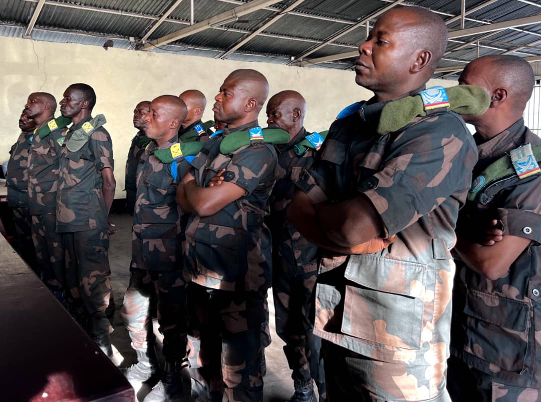 Nord-Kivu : Huit officiers militaires condamnés à mort pour lâcheté et fuite devant l&rsquo;ennemi à Masisi
