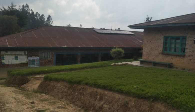 Lubero : Des hommes armés habillés en tenue militaire pillent le centre de santé de Kitsombiro (Nord-Kivu)