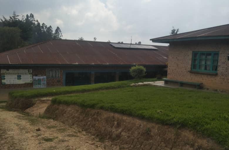 Lubero : Des hommes armés habillés en tenue militaire pillent le centre de santé de Kitsombiro (Nord-Kivu)