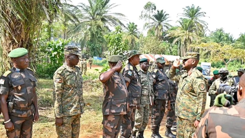Beni : Le Général ougandais Muhoozi Kainerugaba loue les prouesses de la coalition FARDC-UPDF dans la traque des ADF