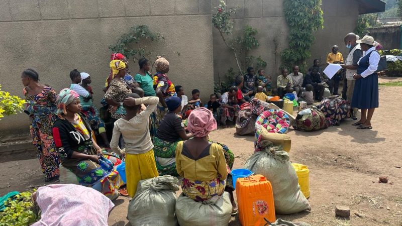 Nord-Kivu: L&rsquo;armée remet un groupe d&rsquo;ex-otages des ADF à la société civile de la ville de Beni