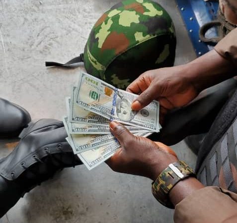 RDC:Double solde et prime aux militaires engagés au front : Une source de financement controversée