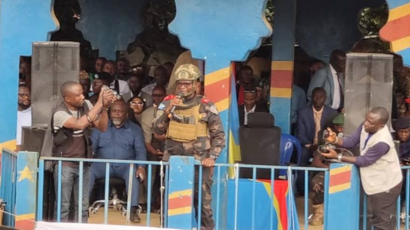 Le gouverneur militaire arrive à Walikale : Bains de foule et promesses de « Sécurité et Développement »