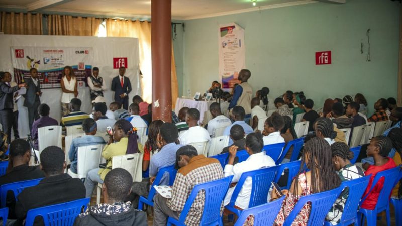 Beni : La jeunesse estudiantine porte haut le flambeau de la paix par l&rsquo;éloquence