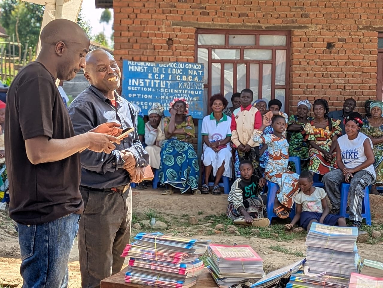 Lubero : JURE Asbl soulage 255 orphelins avec des kits scolaires à la veille de la rentrée